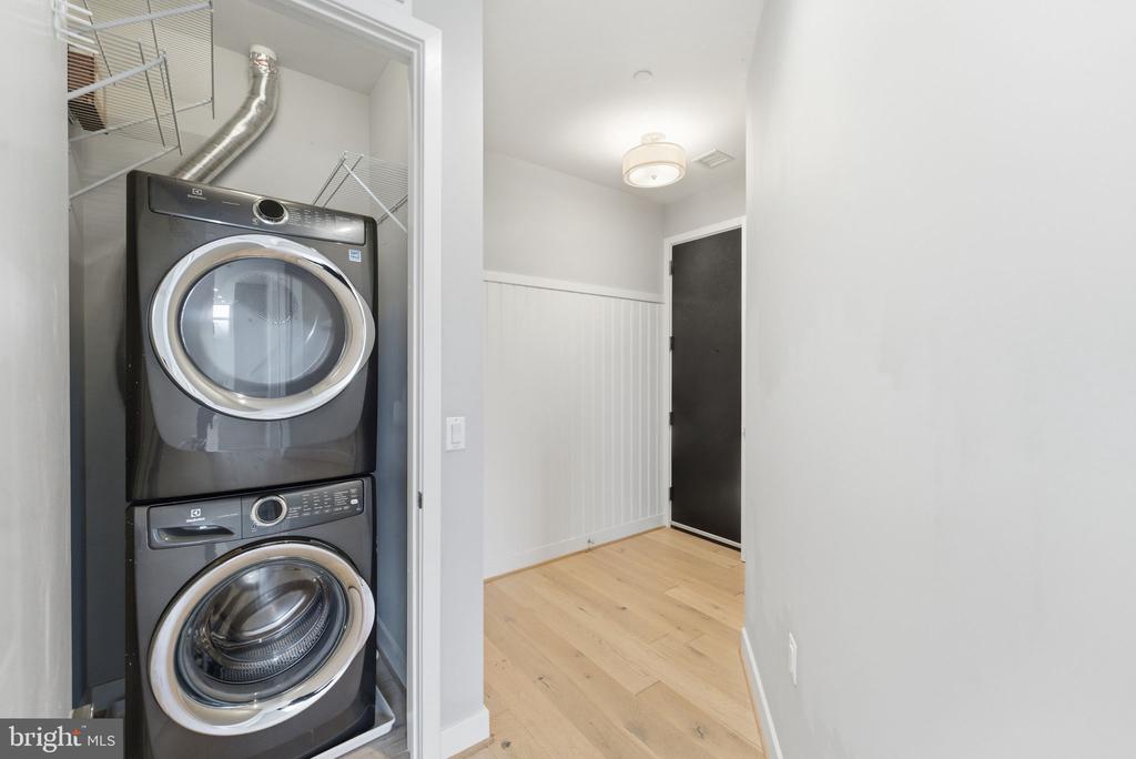 646 H STREET NE 304