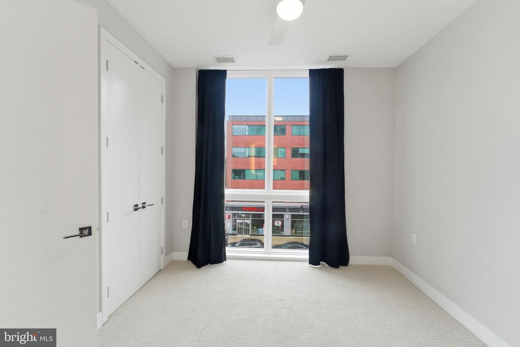 646 H STREET NE 304