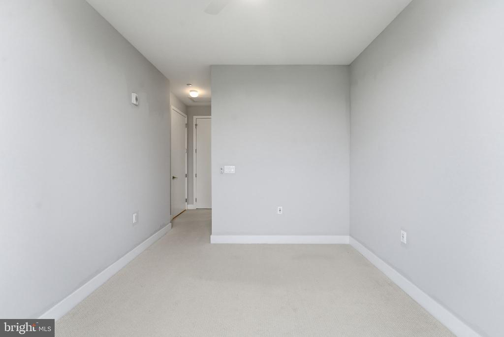 646 H STREET NE 304