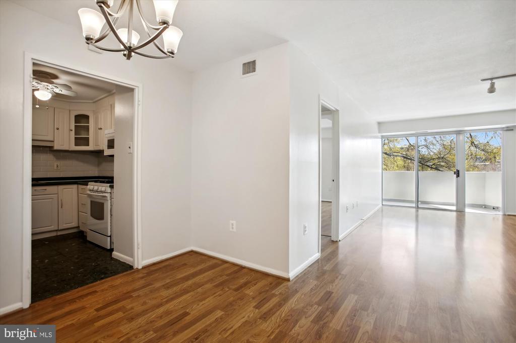 700 7TH STREET SW 211