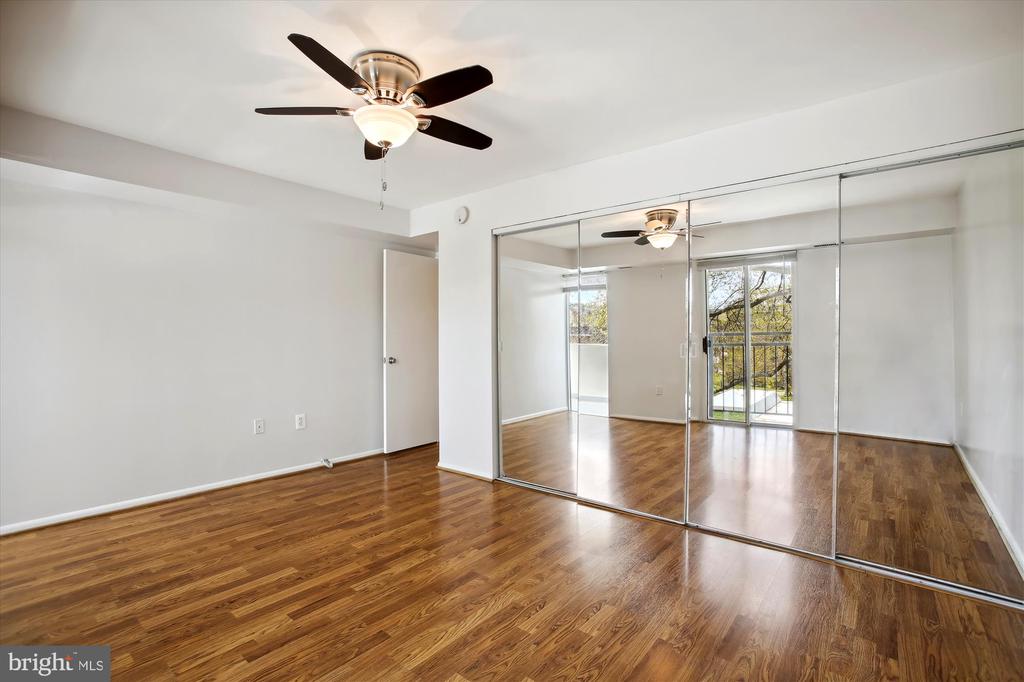 700 7TH STREET SW 211