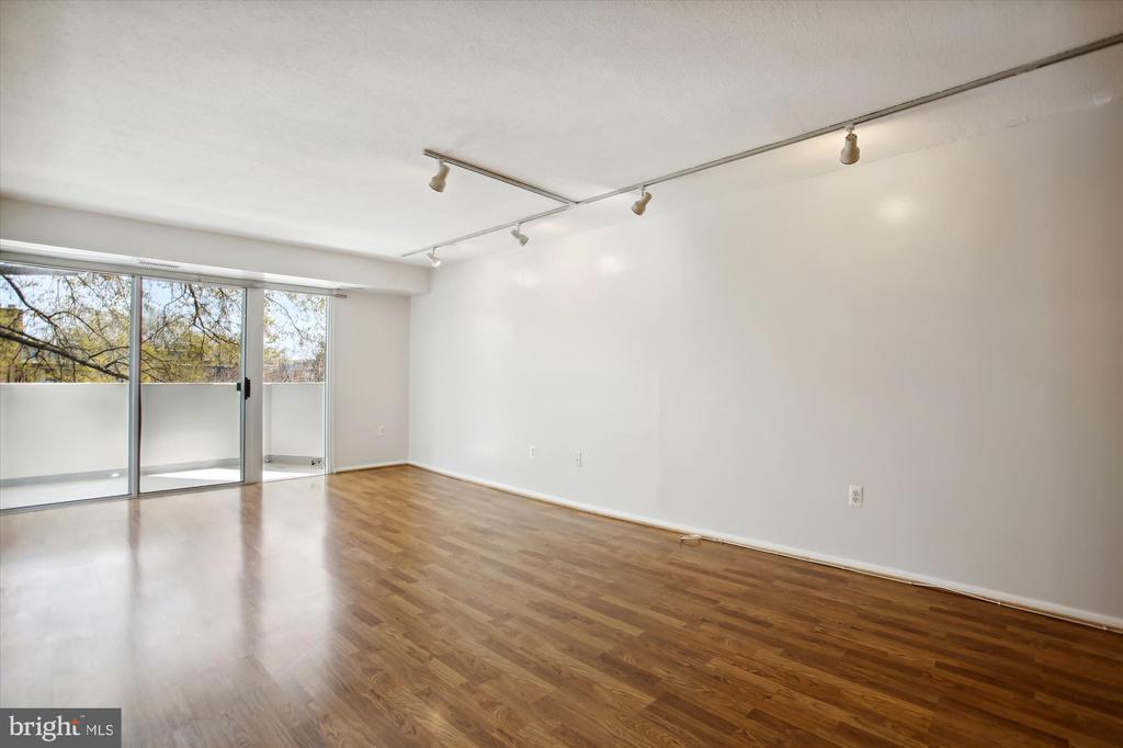 700 7TH STREET SW 211