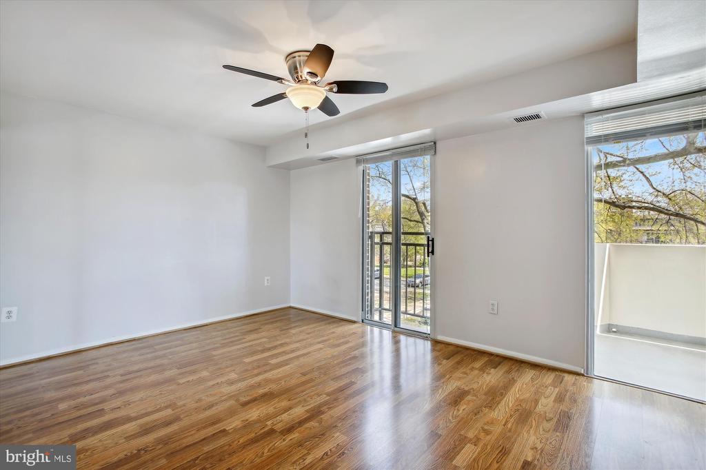 700 7TH STREET SW 211