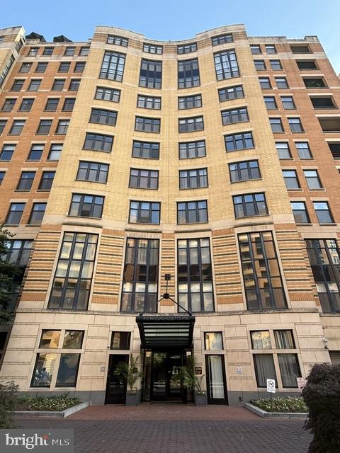 400 MASSACHUSETTS AVENUE NW 1207