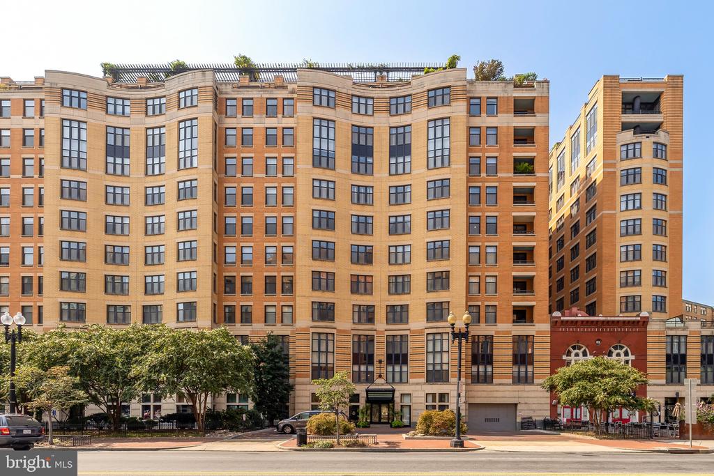 400 MASSACHUSETTS AVENUE NW 1207