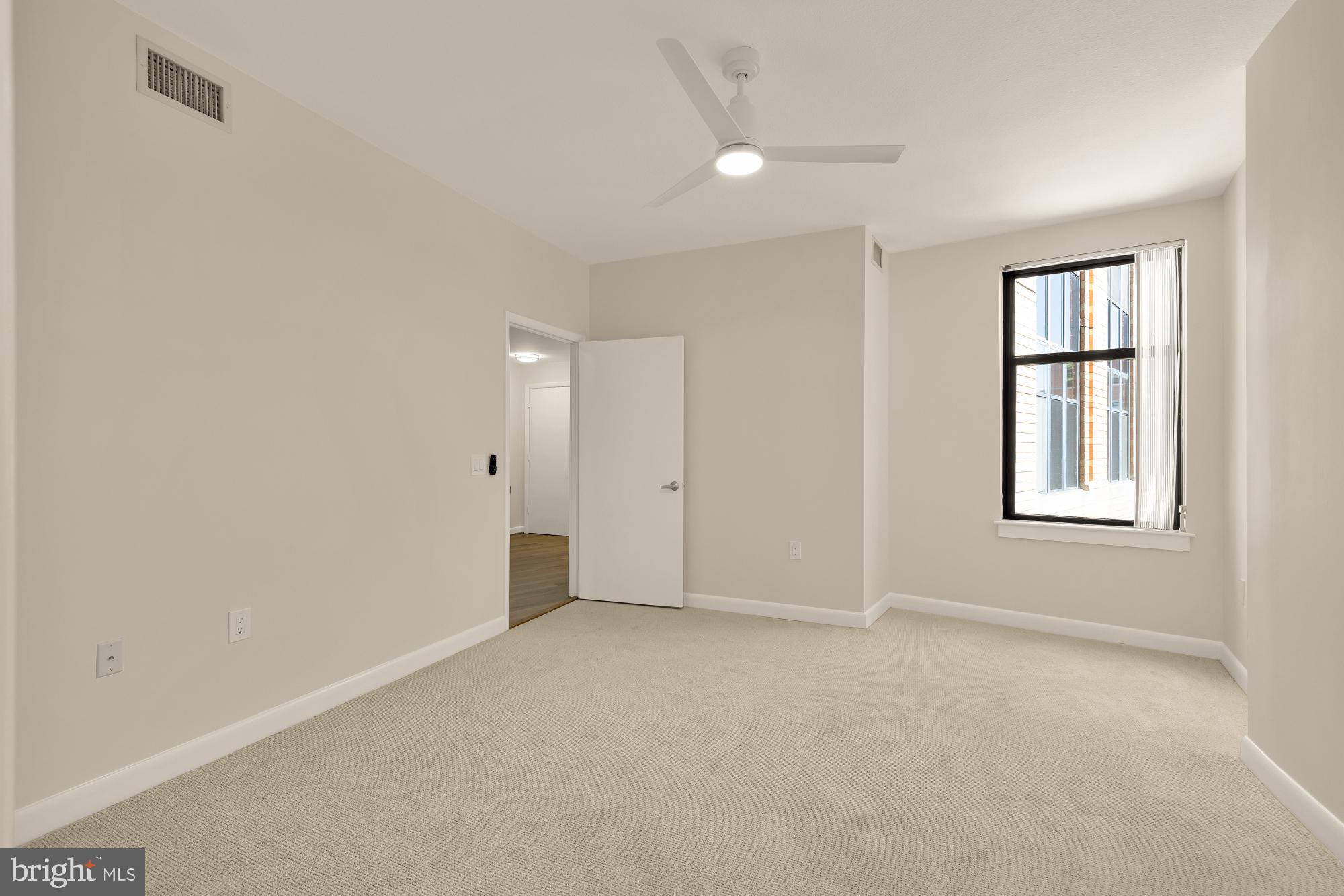 400 MASSACHUSETTS AVENUE NW 1207