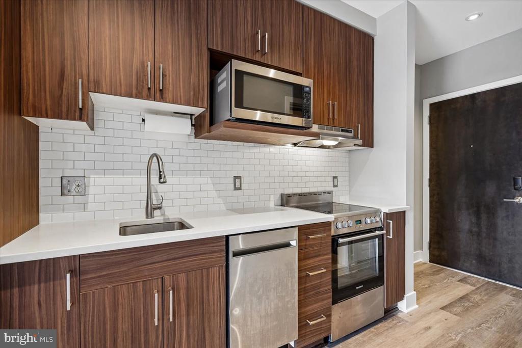 2550 17TH STREET NW 403