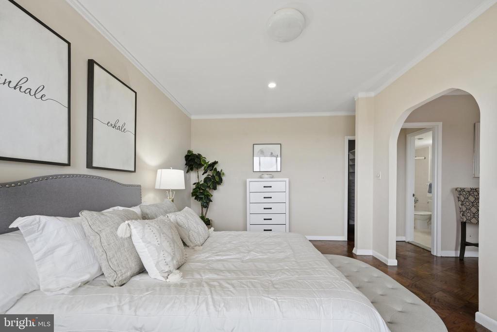 2801 NEW MEXICO AVENUE NW Unit: 1423