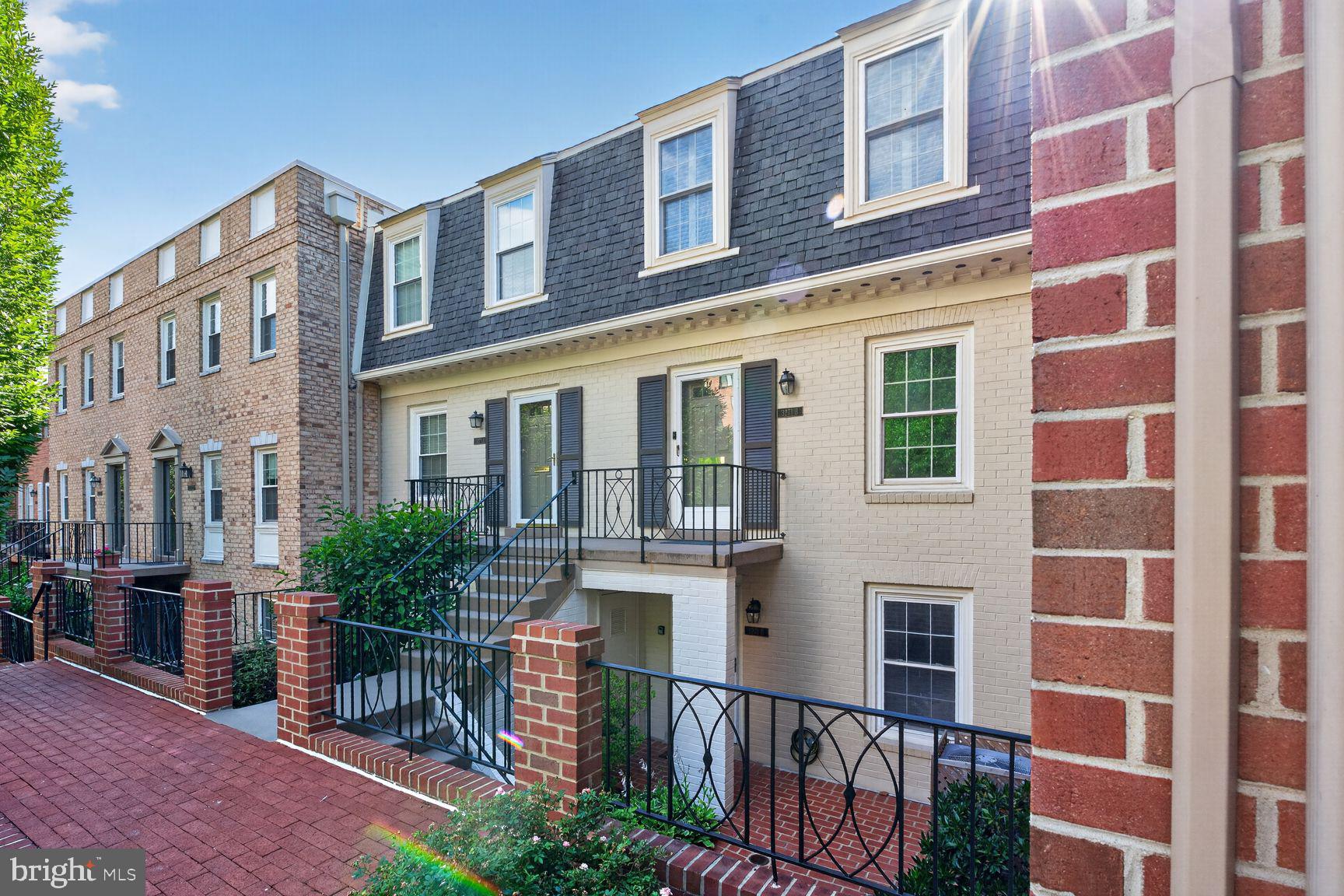3271 SUTTON PLACE NW D