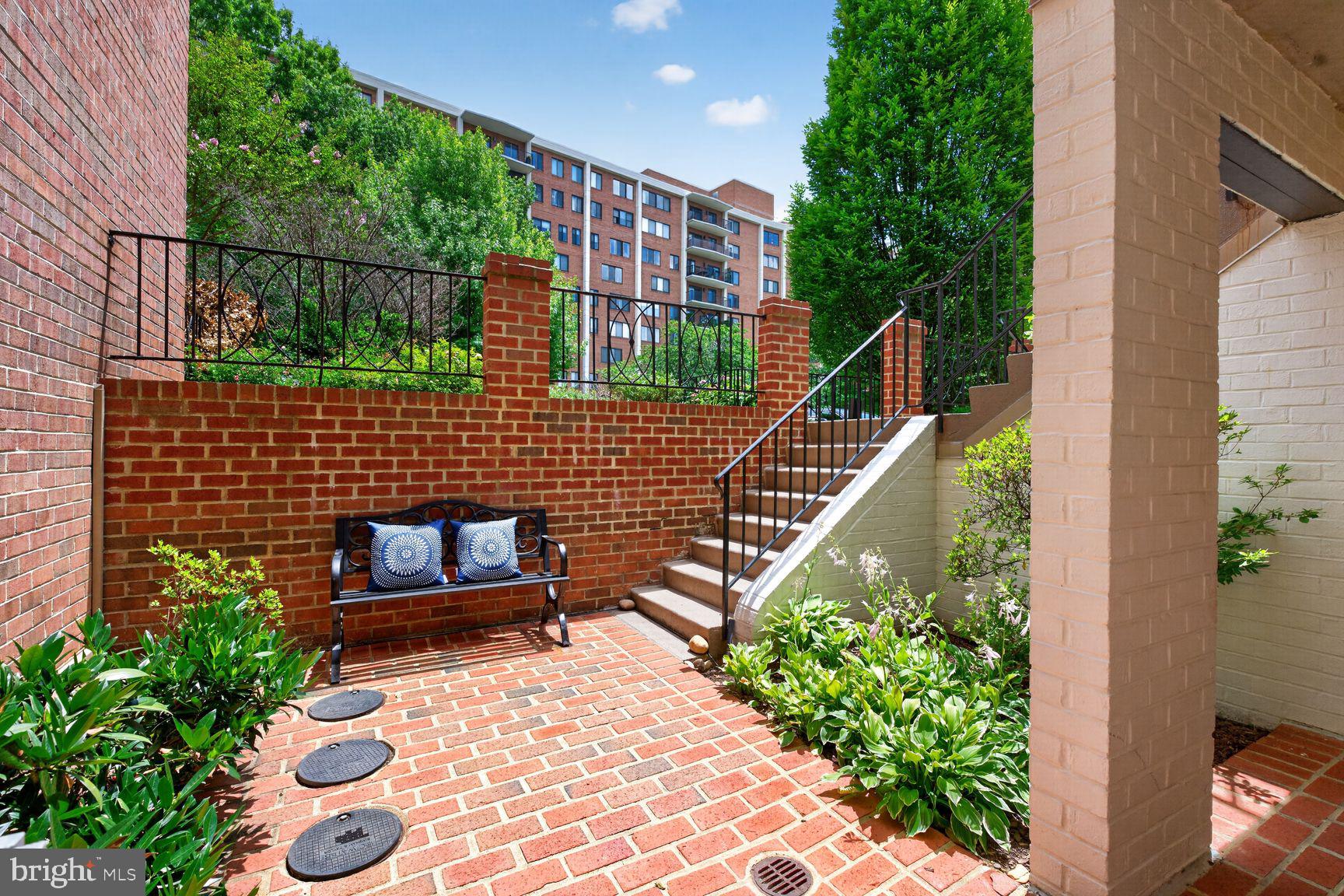 3271 SUTTON PLACE NW D