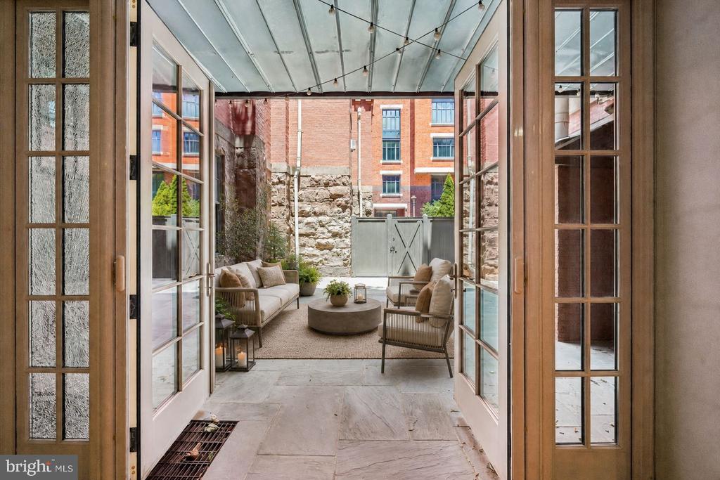 215 I STREET NE 103