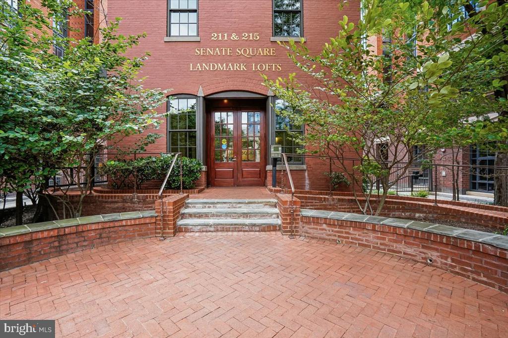 215 I STREET NE 103