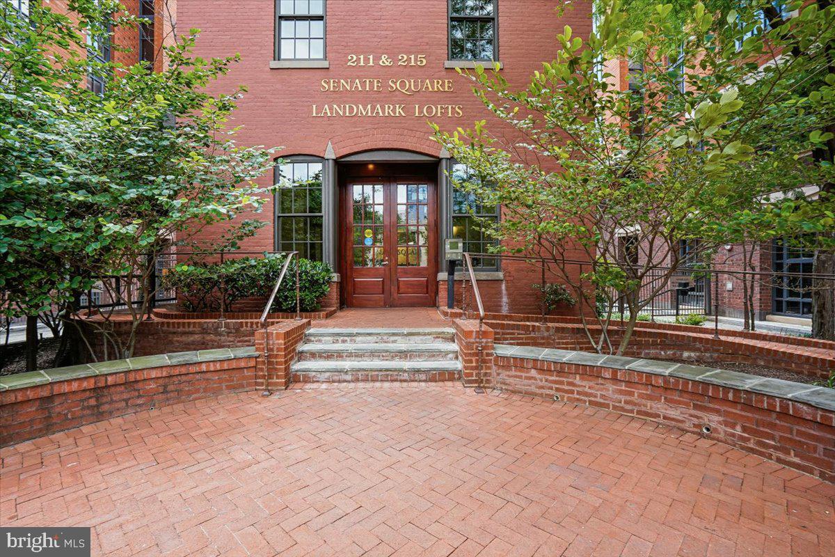 215 I STREET NE 103