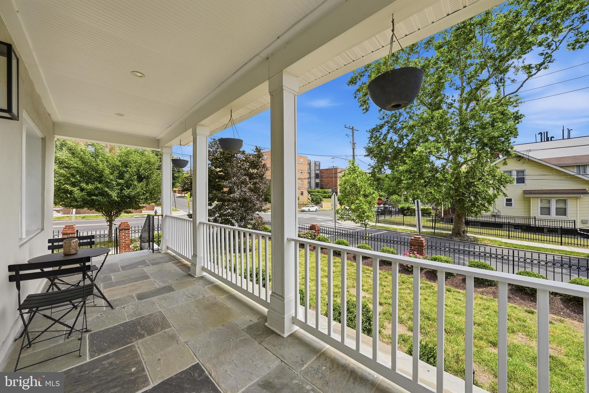 2700 4TH STREET NE