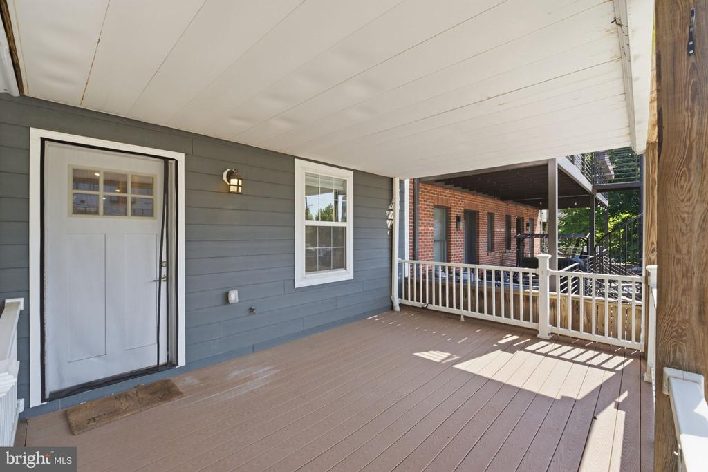 709 JACKSON STREET NE Unit: 1