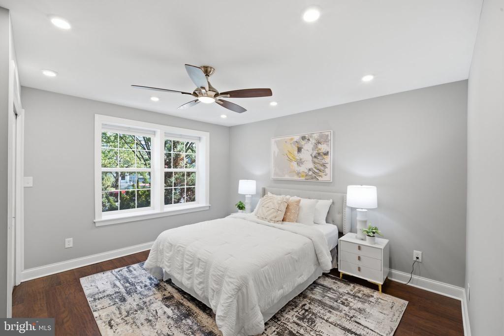 709 JACKSON STREET NE Unit: 1