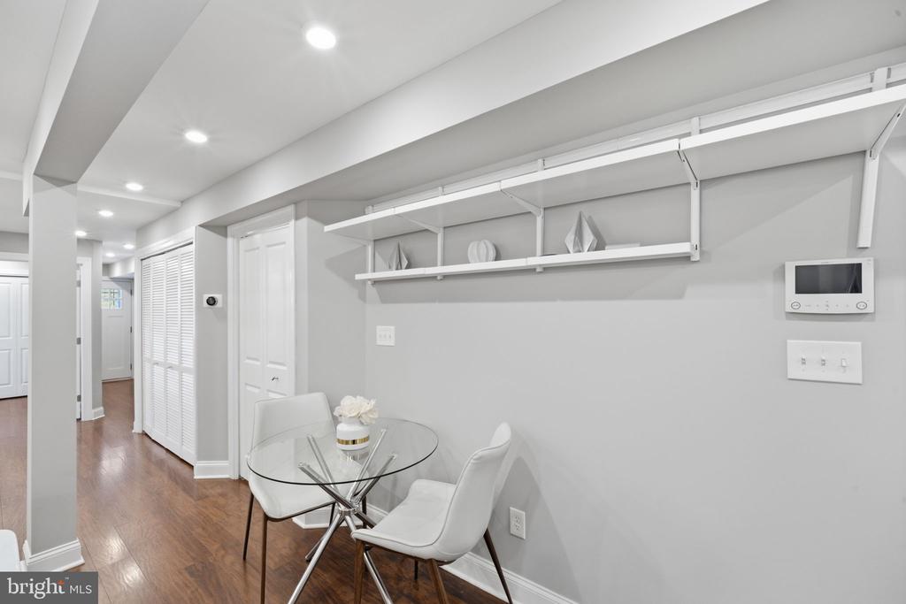 709 JACKSON STREET NE Unit: 1