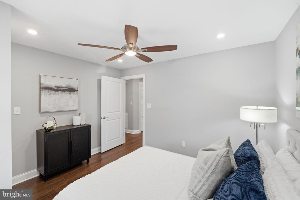 709 JACKSON STREET NE Unit: 1