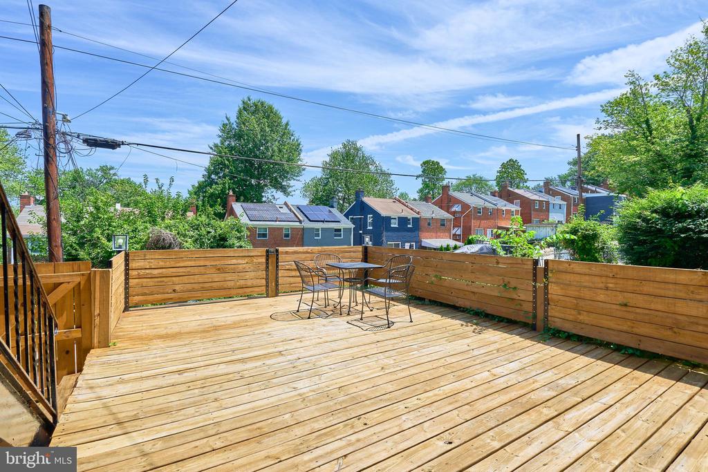 718 RIDGE ROAD SE