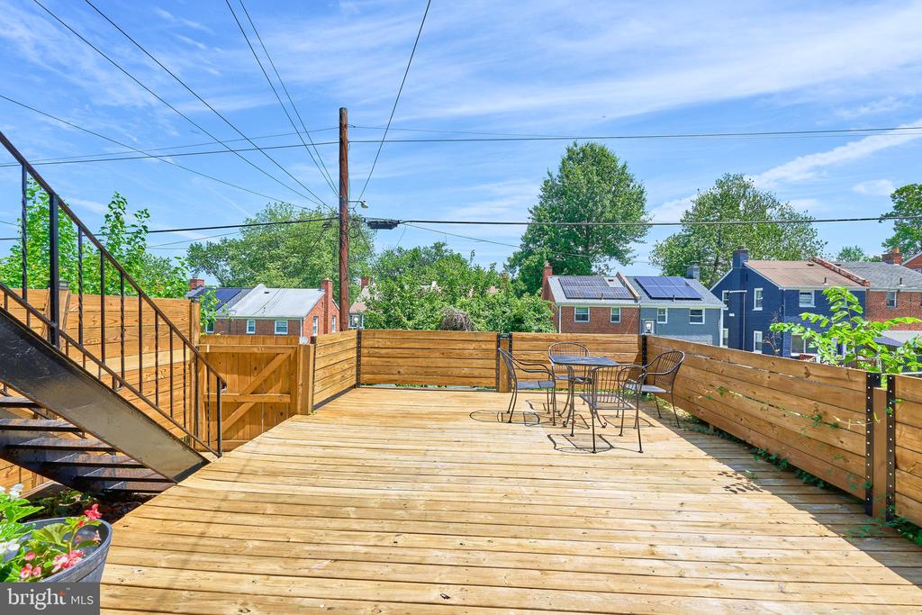 718 RIDGE ROAD SE