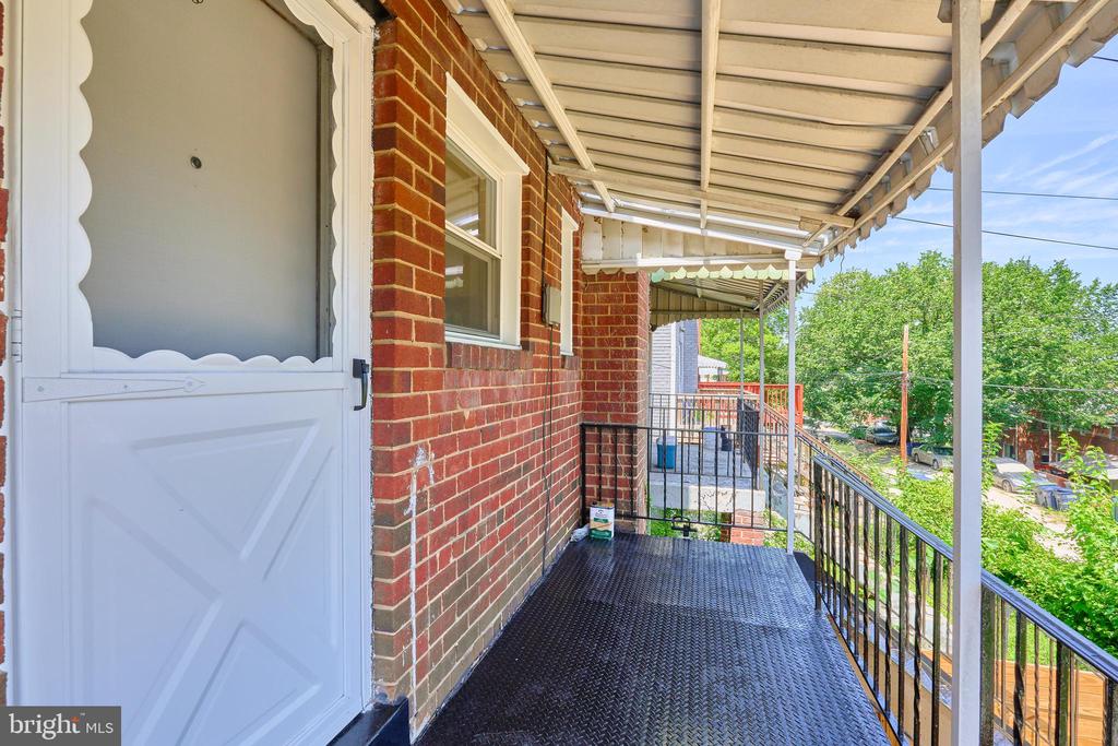 718 RIDGE ROAD SE