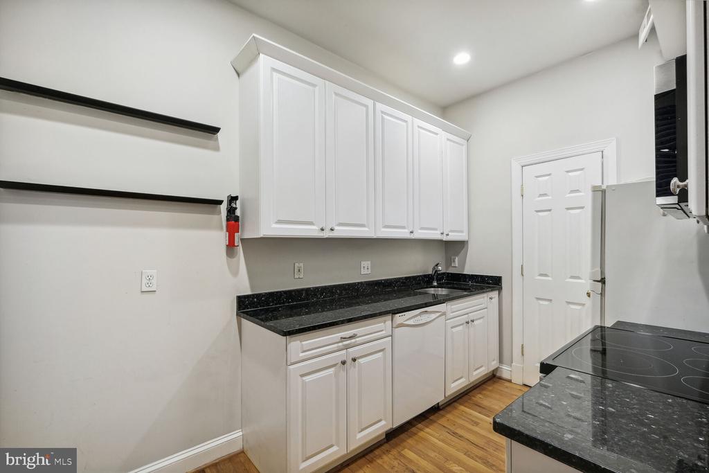 1417 CHAPIN STREET NW Unit: 203