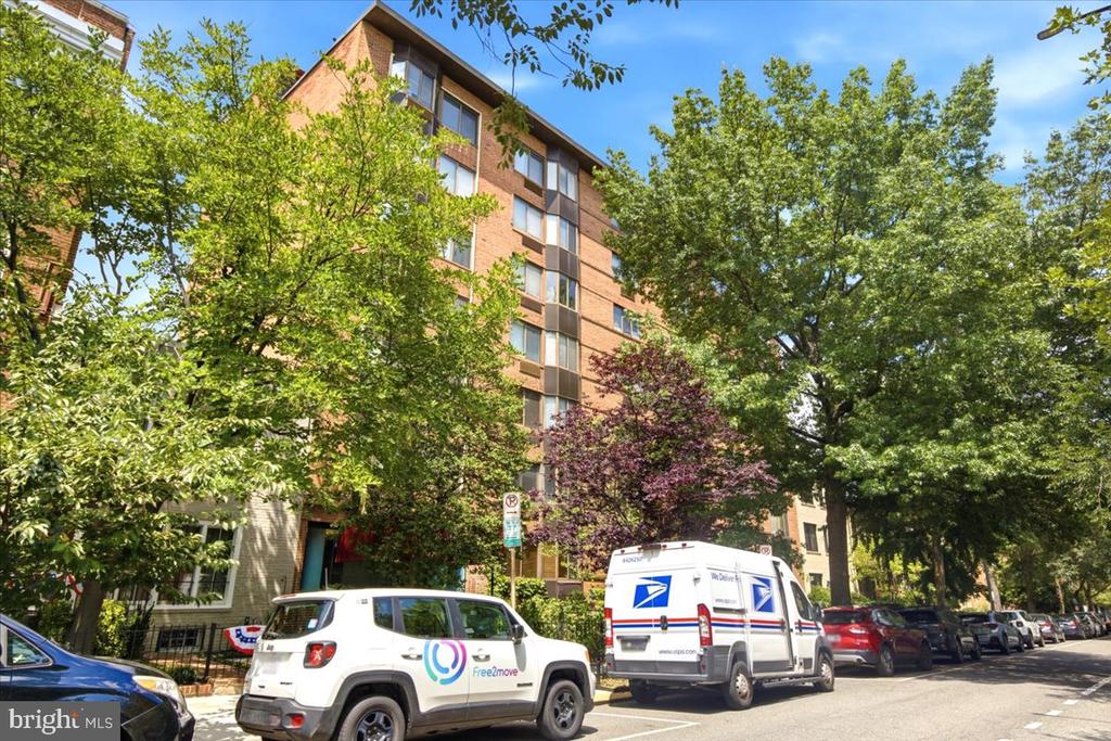 1825 T STREET NW Unit: 401