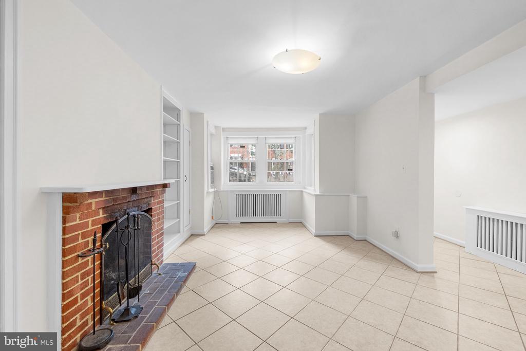 1528 34TH STREET NW