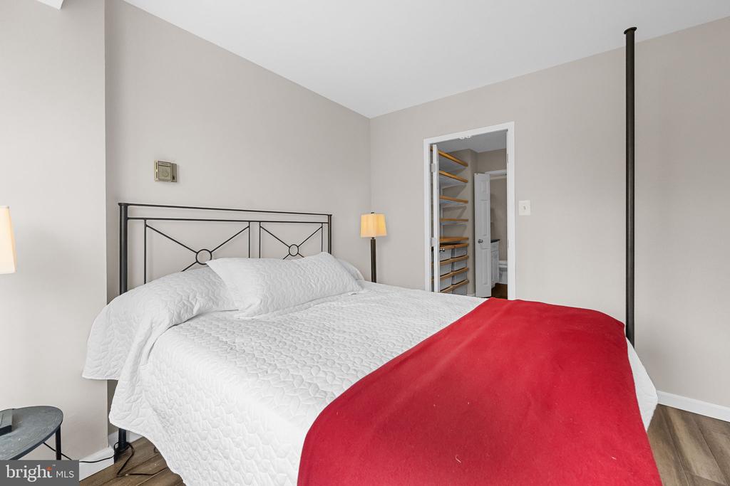 5410 CONNECTICUT AVENUE NW Unit: 609