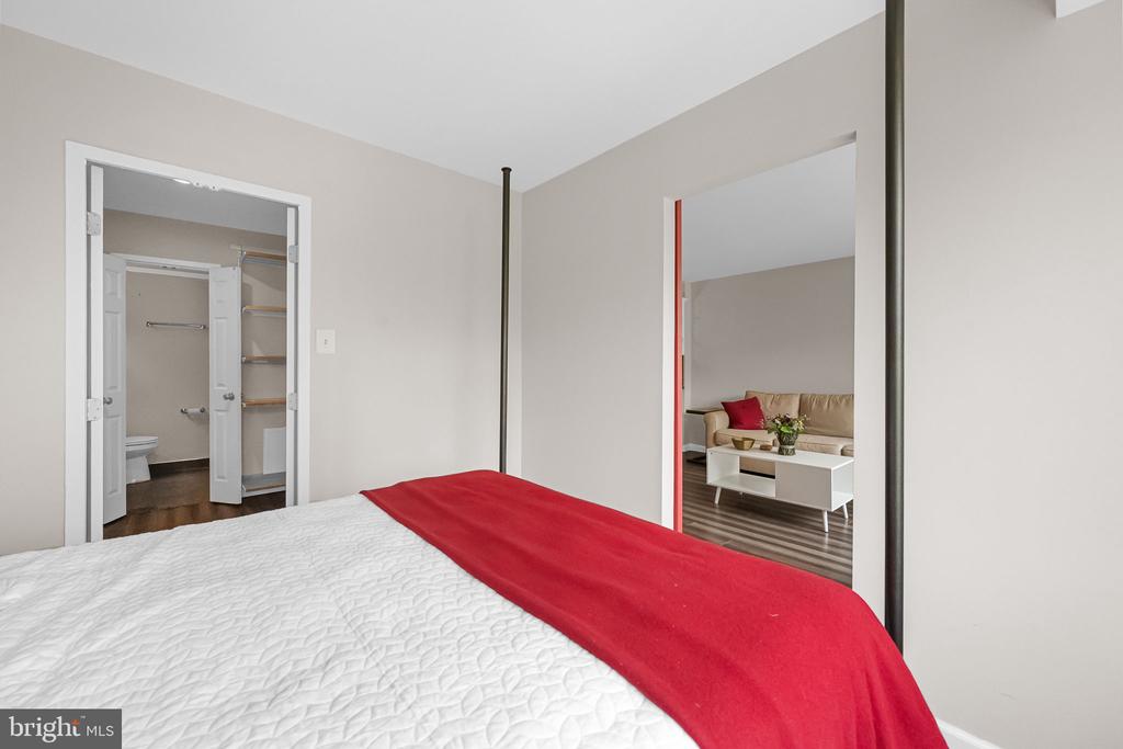 5410 CONNECTICUT AVENUE NW Unit: 609