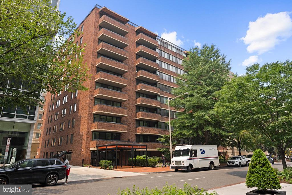 1140 23RD STREET NW Unit: 802