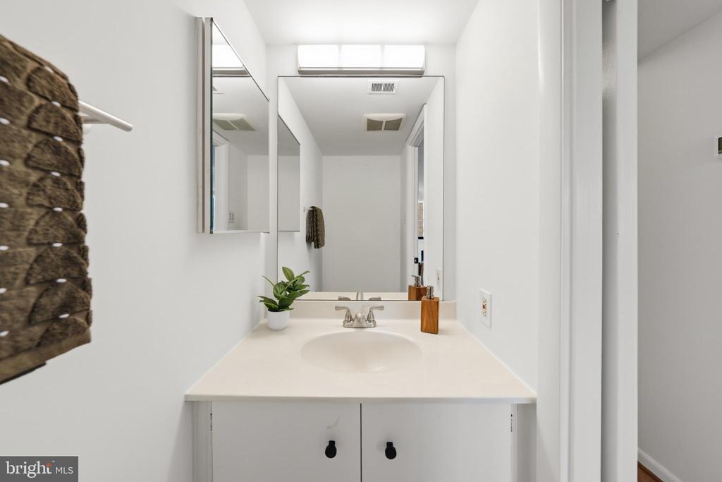 1140 23RD STREET NW Unit: 802