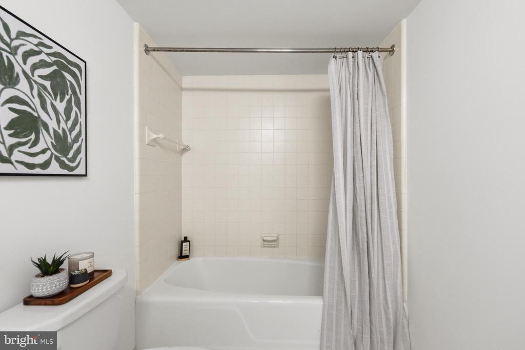 1140 23RD STREET NW Unit: 802