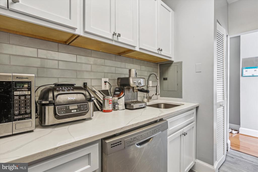 1125 MARYLAND AVENUE NE Unit: 16