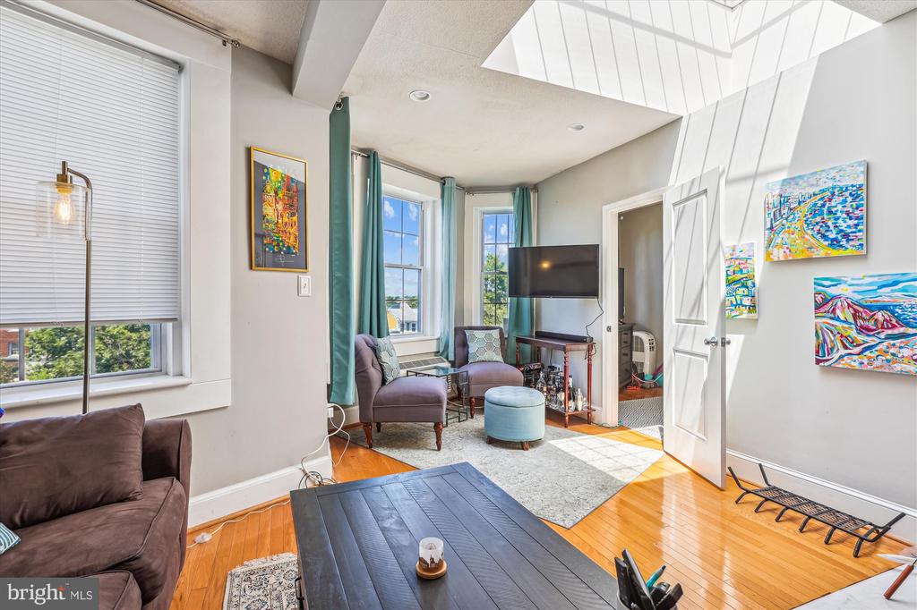 1125 MARYLAND AVENUE NE Unit: 16