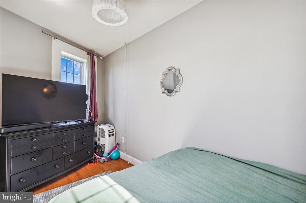 1125 MARYLAND AVENUE NE Unit: 16