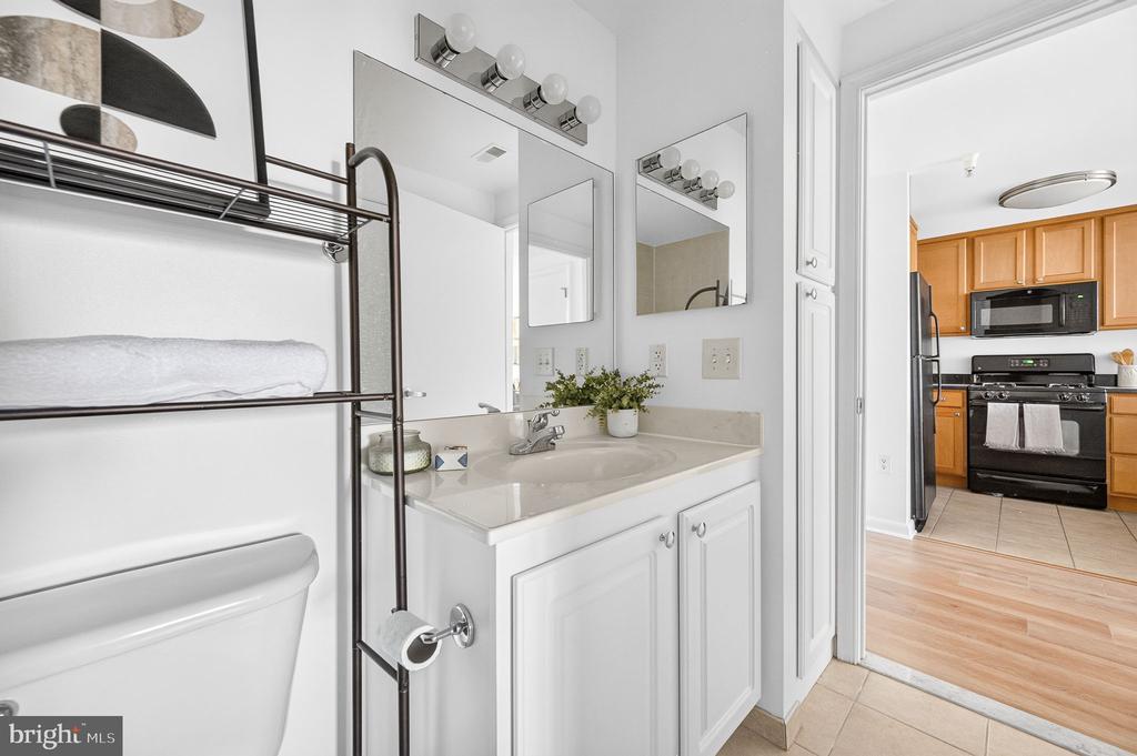 355 I STREET SW Unit: S-317