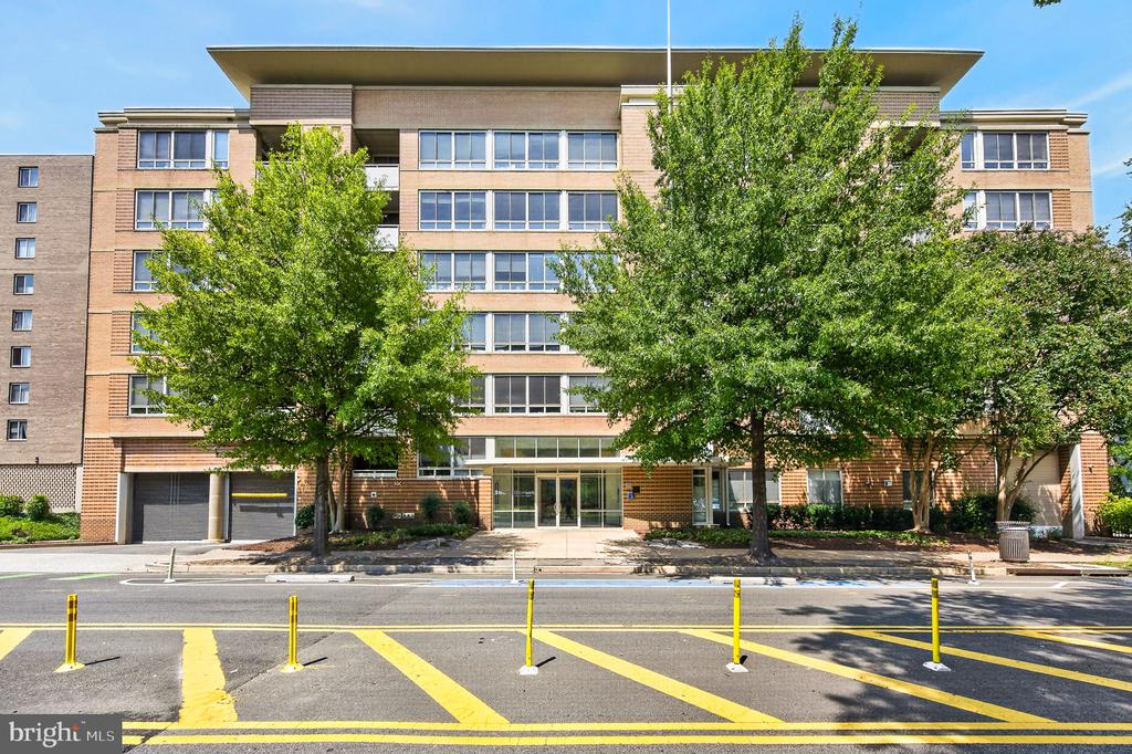 355 I STREET SW Unit: S-317