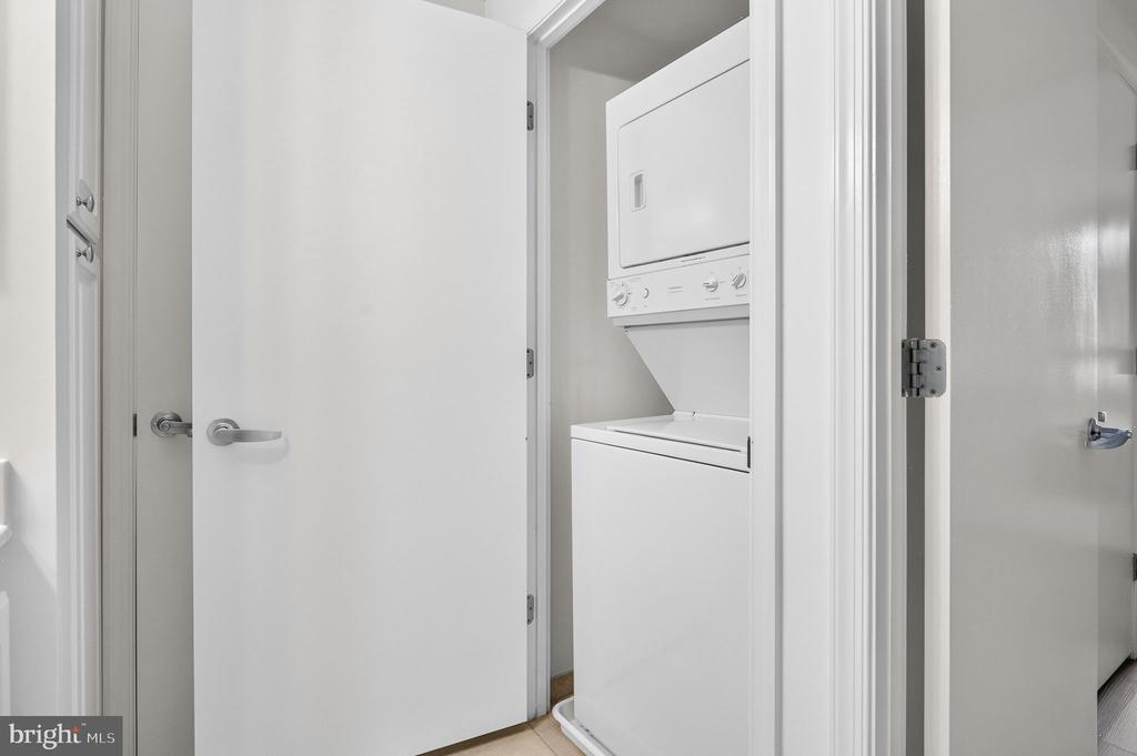 355 I STREET SW Unit: S-317