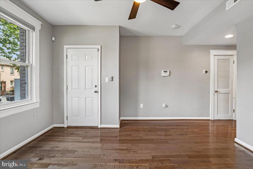 1601 ISHERWOOD STREET NE Unit: 1