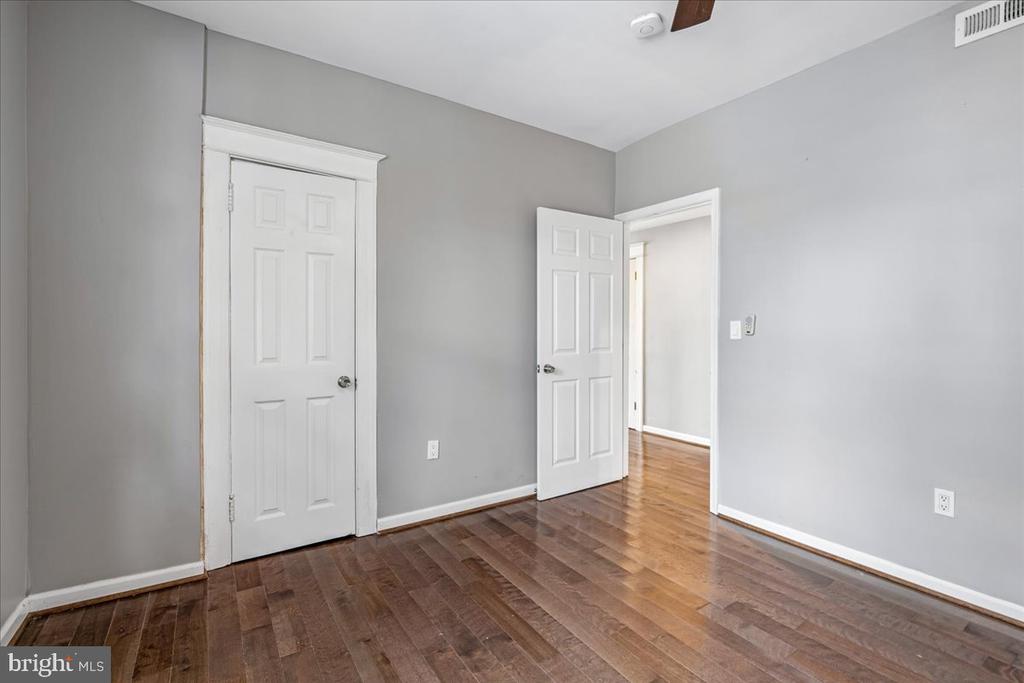 1601 ISHERWOOD STREET NE Unit: 1
