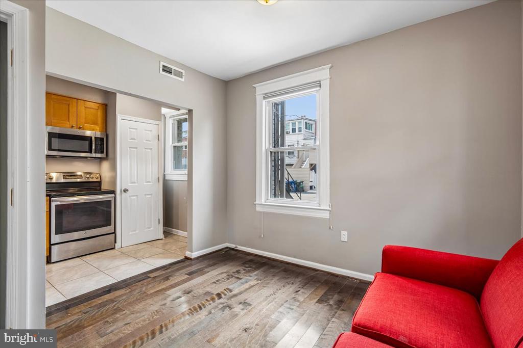 1601 ISHERWOOD STREET NE Unit: 1