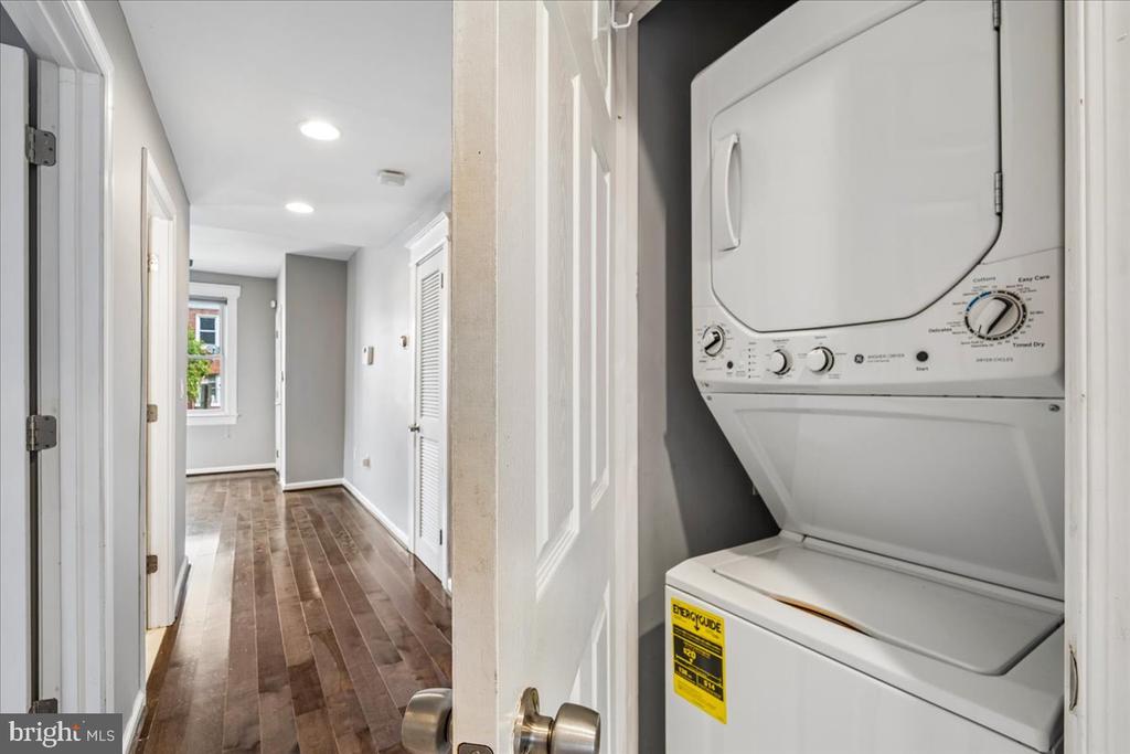 1601 ISHERWOOD STREET NE Unit: 1