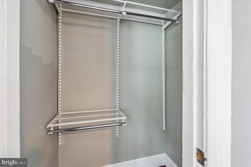 1601 ISHERWOOD STREET NE Unit: 1