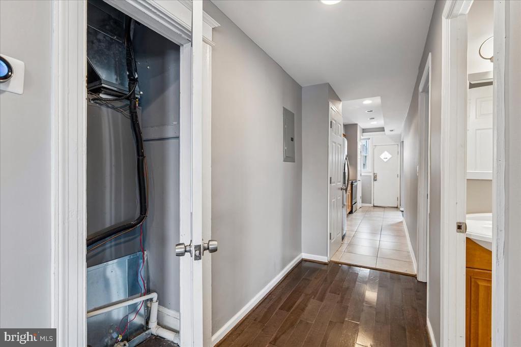 1601 ISHERWOOD STREET NE Unit: 1