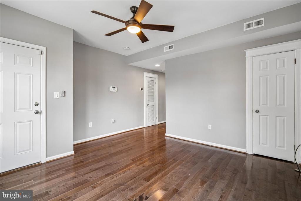 1601 ISHERWOOD STREET NE Unit: 1
