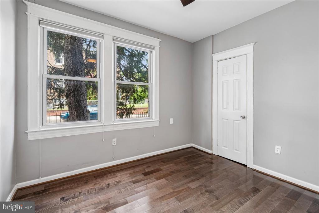 1601 ISHERWOOD STREET NE Unit: 1
