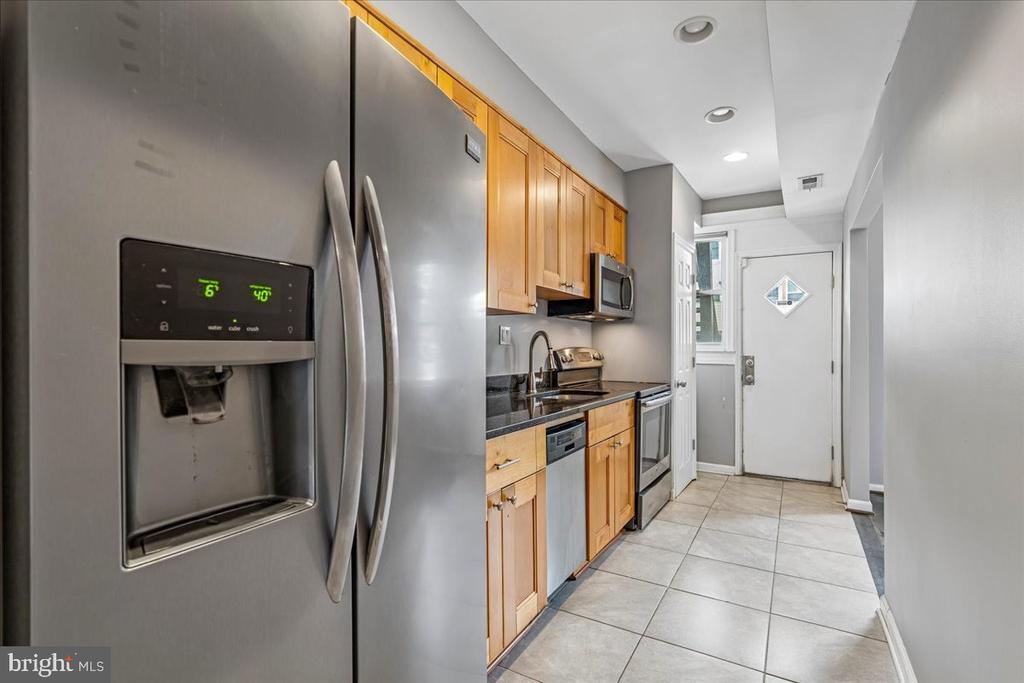1601 ISHERWOOD STREET NE Unit: 1