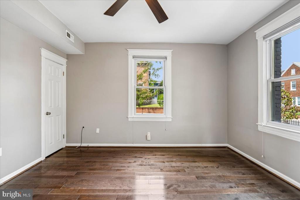 1601 ISHERWOOD STREET NE Unit: 1
