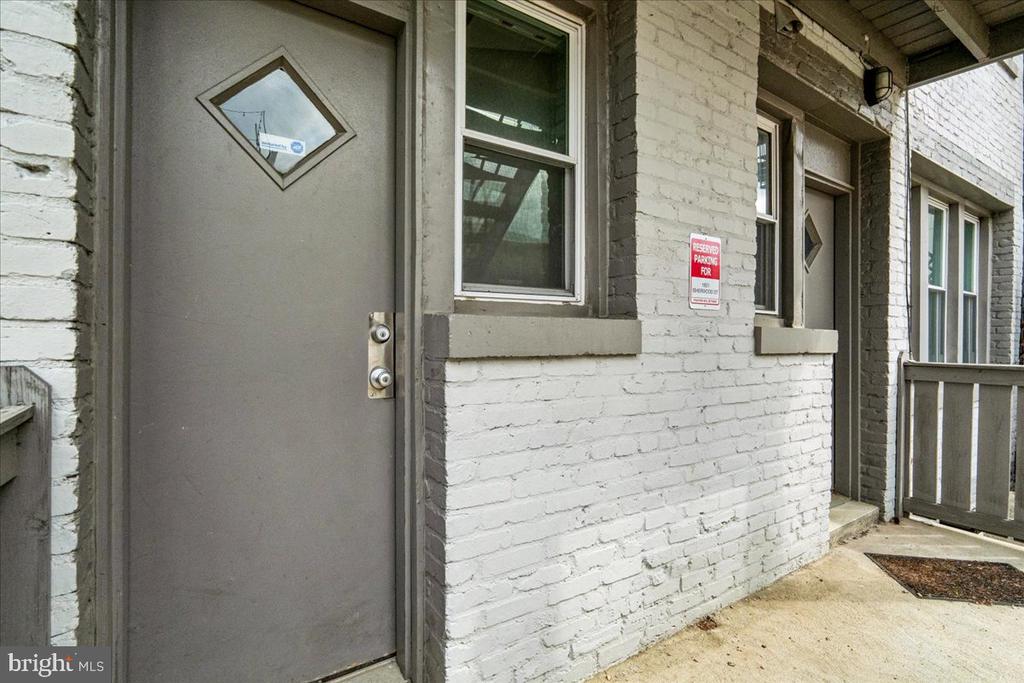 1601 ISHERWOOD STREET NE Unit: 1